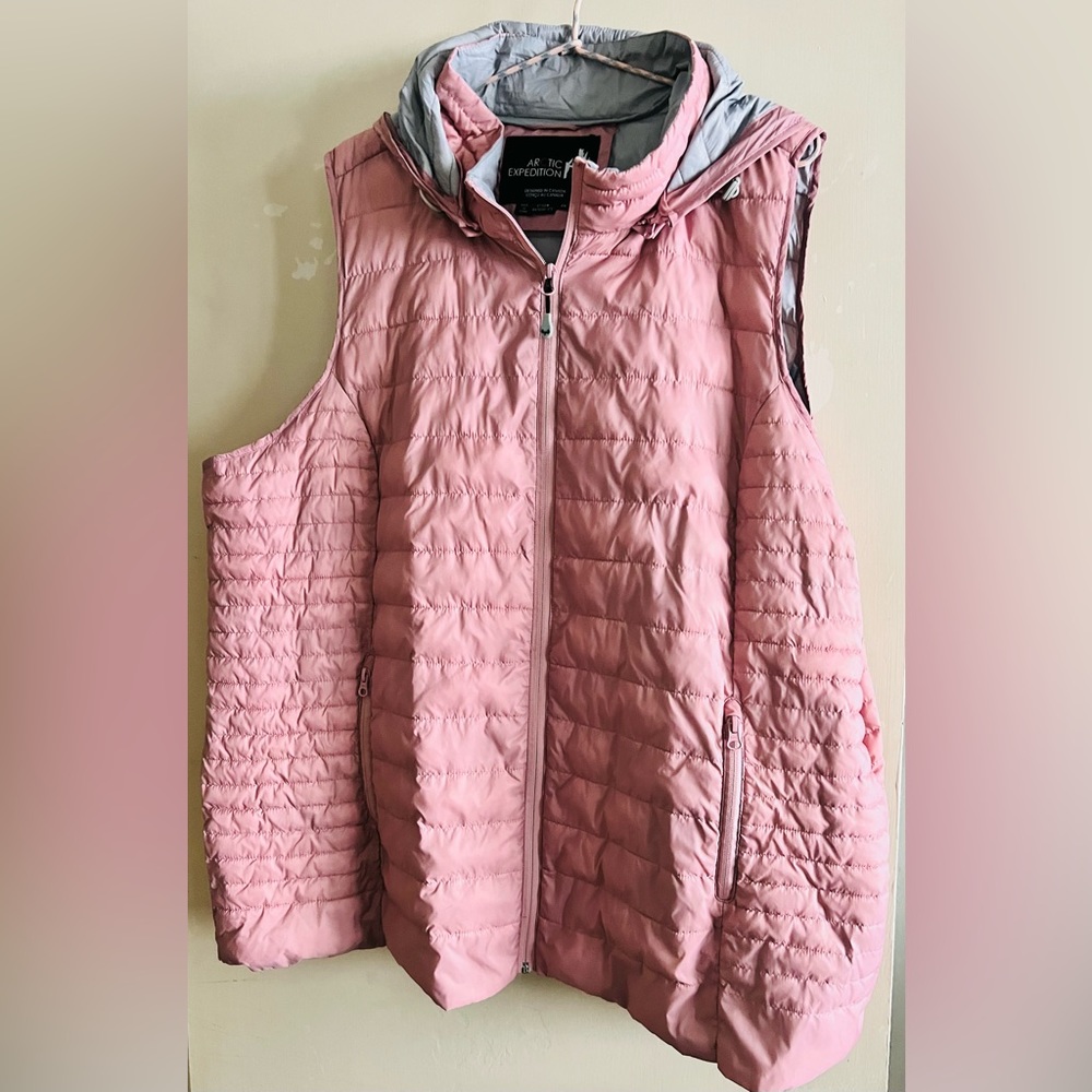 Arctic Expedition pink and gray packable vest